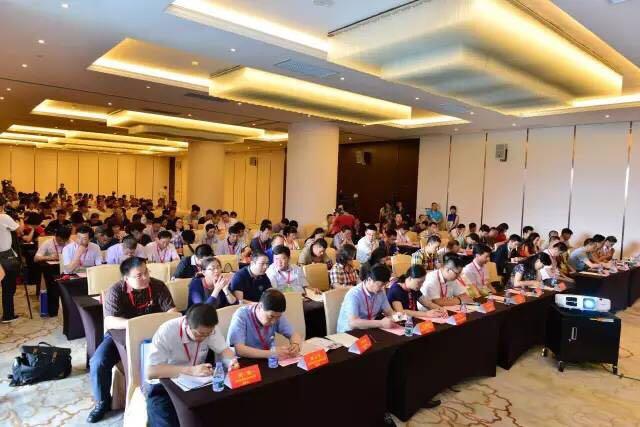中汽展覽多管齊下 充電樁行業(yè)政·企交流會(huì)(圖2) 中汽展覽多管齊下 充電樁行業(yè)政·企交流會(huì)盛大舉行