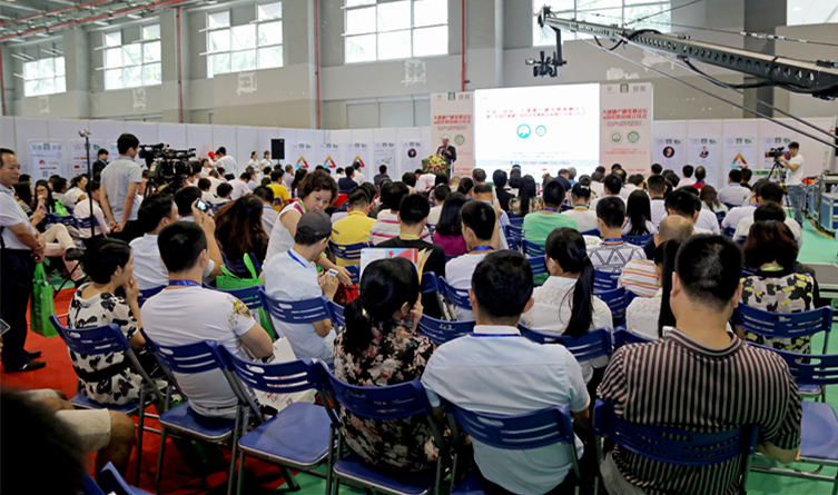 中國首個氫產(chǎn)品與健康展 再掀健康飲用水新熱潮(圖2) 中國首個氫產(chǎn)品與健康展 再掀健康飲用水新熱潮(圖2)