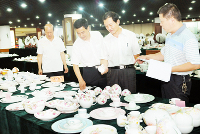 景德鎮(zhèn):第13屆國(guó)際陶瓷博覽會(huì)10月開幕(圖1) 景德鎮(zhèn):第13屆國(guó)際陶瓷博覽會(huì)10月開幕(圖1)
