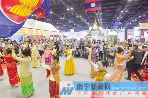 東博會“魅力之城”展區(qū)正式開館 最炫東盟風(fēng)(圖1) 東博會“魅力之城”展區(qū)正式開館 上演最炫東盟風(fēng)